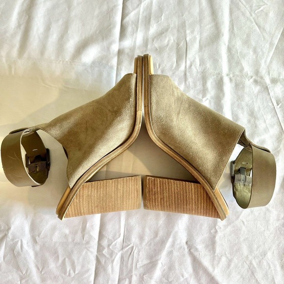 Marc Fisher Sandals Womens 10 M Vashi Ankle Strap Tan Suede Block Heels Casual - Picture 6 of 15